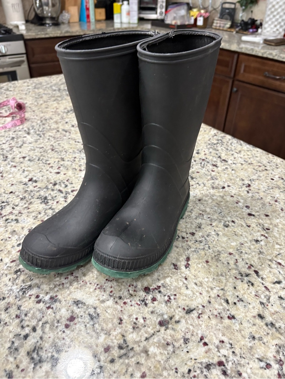 Black with green soles youth rain boots in size 5 Unbranded GUC